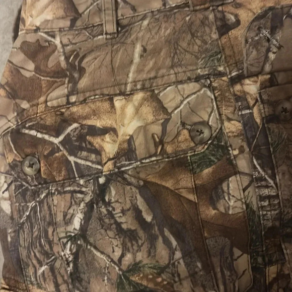 Real Tree Game Winner Camo Pants youth 24” - Picture 9 of 11